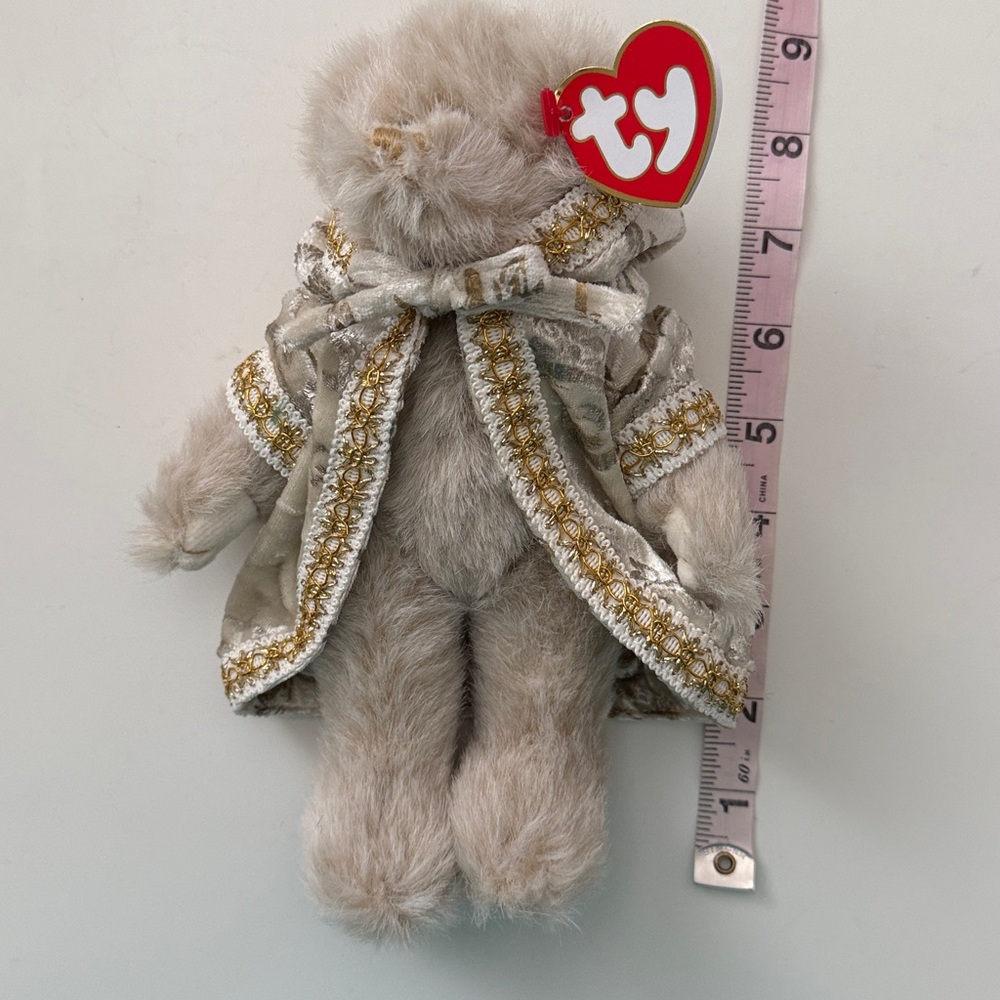 Retired 1993 Attic Treasures Gwendolyn the Bear-Jointed Limbs-Removable Costume - Picture 4 of 13